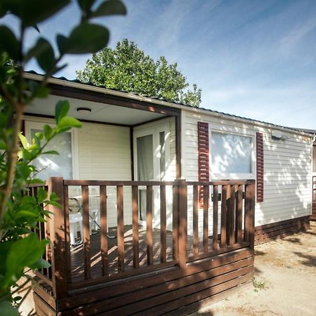 Bungalows Zaragoza Camping المظهر الخارجي الصورة