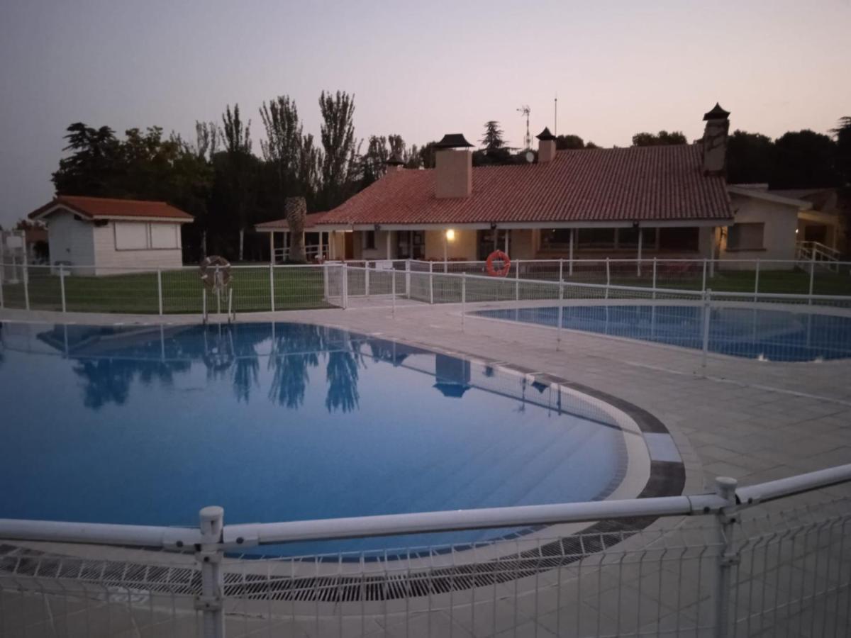 Bungalows Zaragoza Camping المظهر الخارجي الصورة