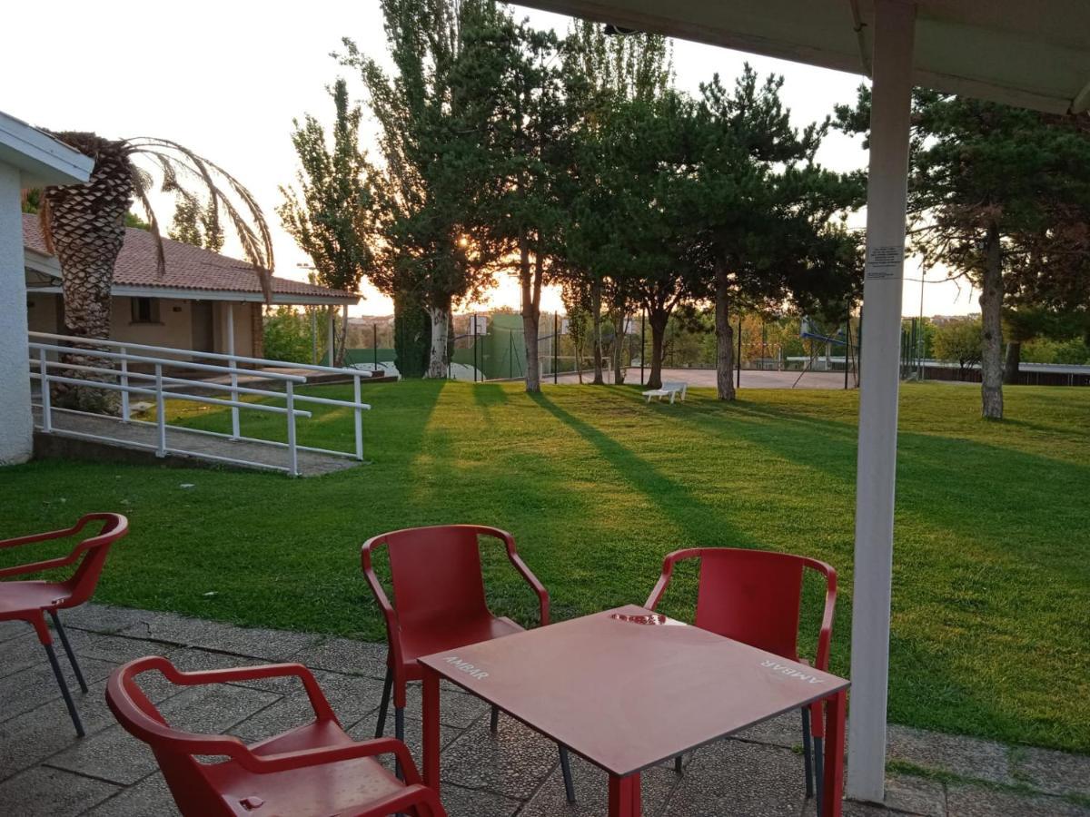 Bungalows Zaragoza Camping المظهر الخارجي الصورة
